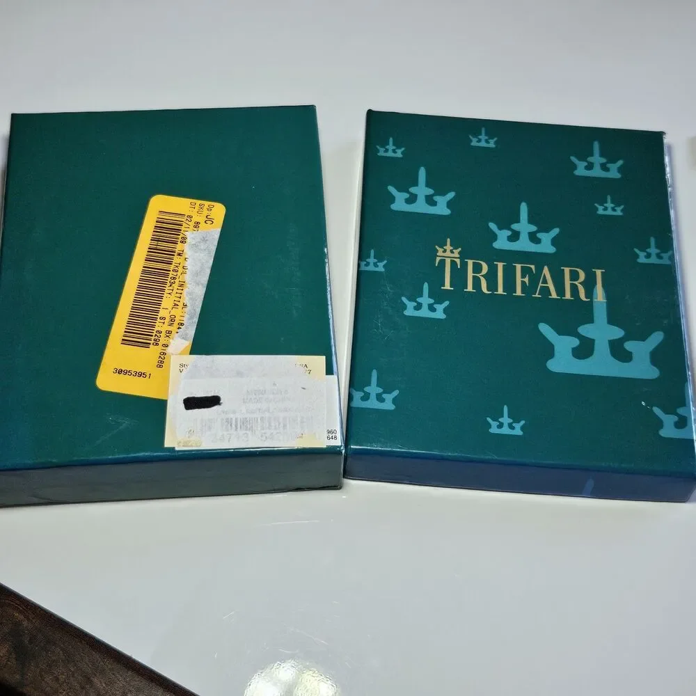 Crown Trifari crown trifari